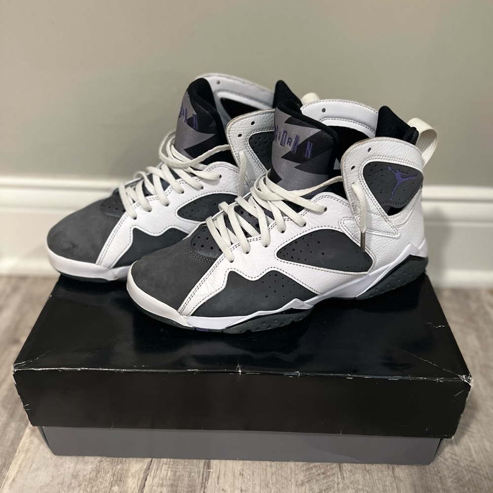 Jordan flint 7. Size 9